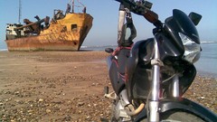 Motorcycles ships falcon Honda