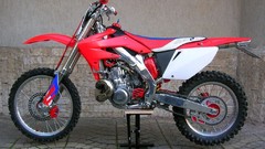 Motorcycles side view honda cr 500 Honda CR