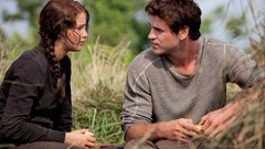 Movies sitting jennifer lawrence liam hemsworth the hunger 