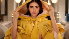 Movies woman Actress snow-white Lily Collins yellow dress 