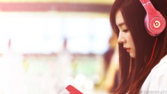 Music woman asians Tiffany Hwang