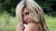 Music woman Celebrity USA blondes singers kesha sebert