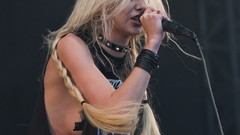 Music woman concert Actress blondes singers models taylor 