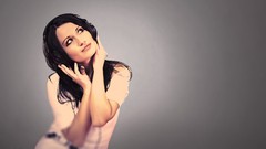 Music woman natural complex magazine