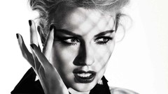 Naomi Watts Actress lipstick blondes blue eyes nail polish