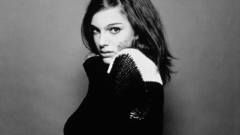 Natalie Portman grayscale monochrome