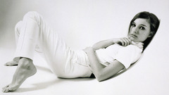 Natalie Portman monochrome grayscale