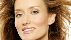 Natascha mcelhone