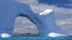 Nature icebergs