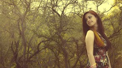 Nature woman brunettes portraits