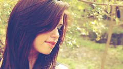 Nature woman brunettes portraits