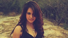 Nature woman brunettes portraits necklaces