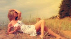 Nature woman faces blondes barefoot