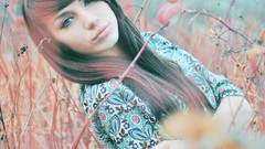 Nature woman faces blue eyes brunettes models girls in nature