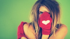 Nature woman Hearts faces mittens