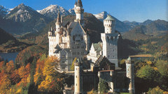 Neuschwanstein vorn im herbst