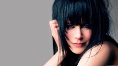 Nicole Kidman faces woman