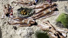 Nipples woman anna sbitnaya