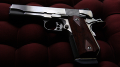 Nomod dan wesson Commander