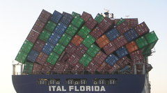 Ocean ships accident vehicles