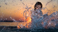Ocean woman splashes