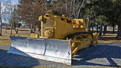 Old dozers thread cats