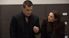 Oldboy still Josh Brolin elizabeth olsen