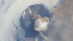 Op sarychev Island eruption