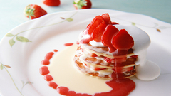 Pancakes strawberries