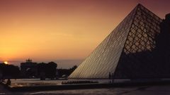 Paris Louvre Museum City