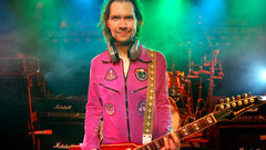 Paul Gilbert steve vai