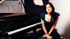 Piano singers Vanessa Carlton