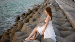 Piers asians white dress