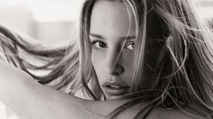Piper Perabo greyscale