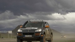 Porsche front Cayenne rally