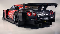 Race cars Nissan GT 2008