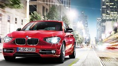 Red bmw 1-series