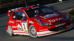 Red cars asphalt wrc