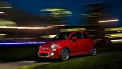 Red cars Fiat 500