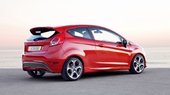 Red cars ford fiesta