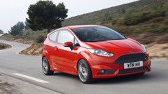 Red cars Ford Fiesta