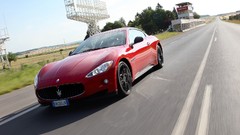 Red cars vehicles Maserati granturismo