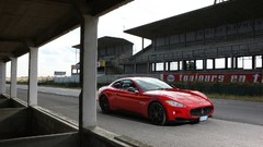 Red cars vehicles Maserati granturismo