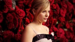 Red woman Actress blondes chloe moretz