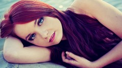 Red woman green eyes redheads