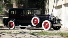 Retro sedan luxury eight packard 1931 Packard 1931