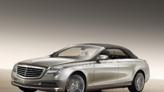 Room cars front Mercedes-Benz Ocean Drive concept cars