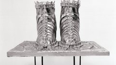 Sabotage sculpture high