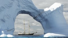 Sailing Antarctica