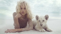 Sand Animals woman Lions Beaches boris Sara Kanerva